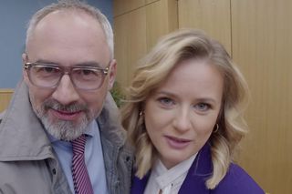 M jak miłość po wakacjach. Julia (Marta Chodorowska), Adam Werner (Jacek Kopczyński)