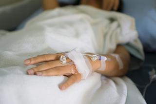 Udało się zahamować agresywnego raka. Nowatorska terapia wykorzystuje żywy lek