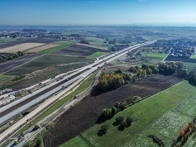 Trwa budowa drogi ekspresowej S7 Kraków - Widoma. Oto najnowsze zdjęcia