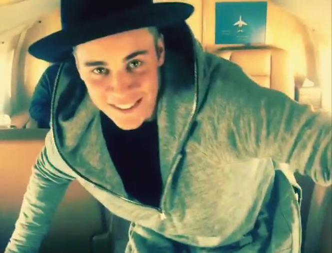 Justin Bieber GEJEM? Pocałował swojego ochroniarza w... CO?! Zobacz VIDEO!