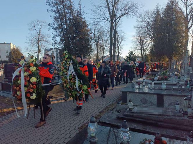 Pogrzeb ratownika medycznego zabitego w Siedlcach. Bliscy żegnają pana Cezarego