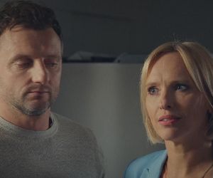 M jak miłość, odcinek 1876. Bartek (Arkadiusz Smoleński), Dorota (Iwona Rejzner)