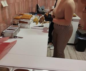 Dickery w Katowicach sprzedaje gofry w kształcie penisa i waginy. Rozpływają się w ustach!