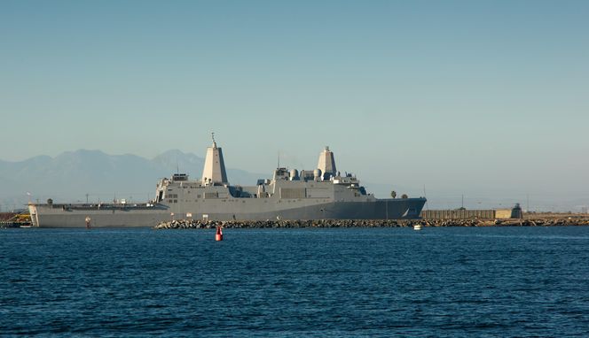 Okręt desantowy USS New Orleans (LPD-18)