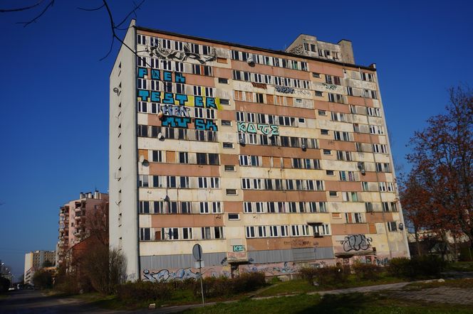 Wieżowiec przy Młodej 4 w Kielcach