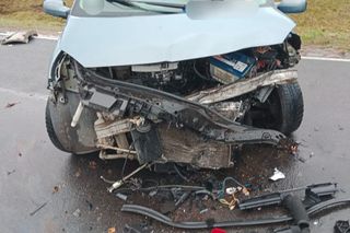 Poważny wypadek w Baranowie. Zderzyły się trzy auta. Wśród rannych 7-letnie dziecko