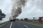 Duże straty po pożarze naczepy na S5 koło Leszna i długi paraliż drogi