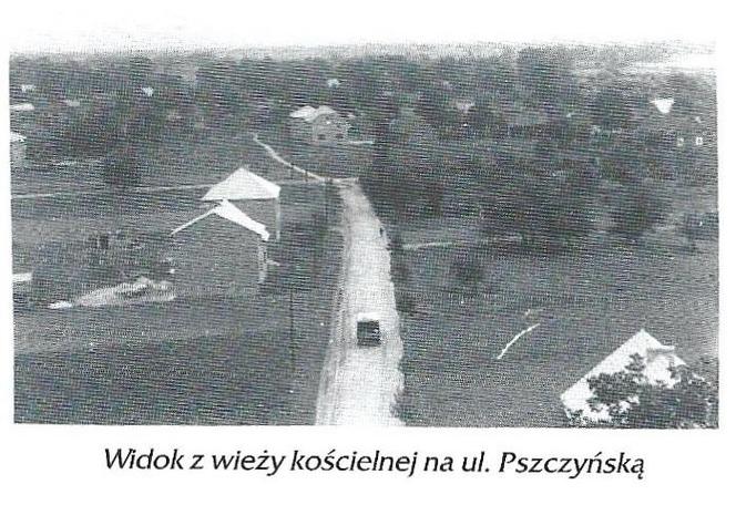 Widok z wieży kościelnej na ul. Pszczyńską