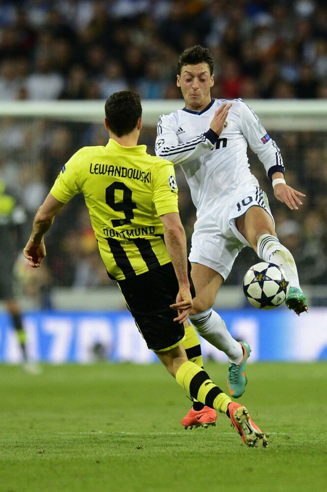 Mesut Ozil przeszedł niezwykłą przemianę!