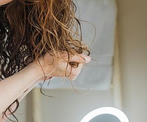 Wcieram w skórę głowy, włosy rosną jak szalone. Hit z warzywniaka za kilka złotych 