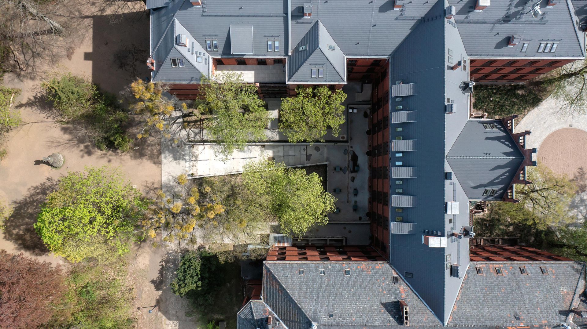 Przebudowa klasztoru we Wrocławiu