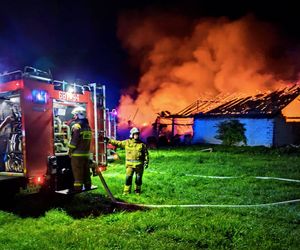 Ogromna tragedia w Irządzach. Bydło spłonęło żywcem, łunę ognia widać było z daleka