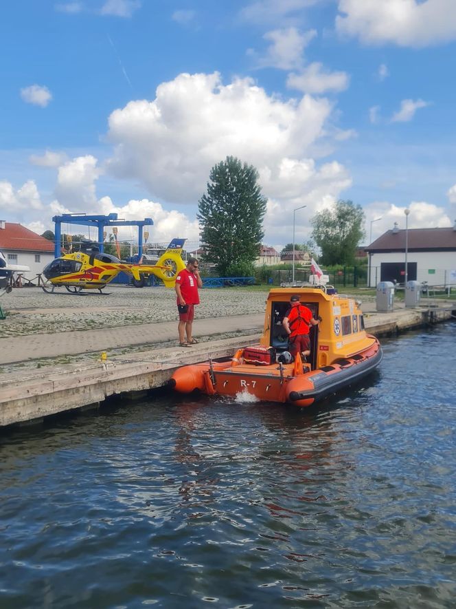 Dwie akcje ratunkowe na Mazurach. 57-latek nie żyje, 10-latka zabrał śmigłowiec [ZDJĘCIA]