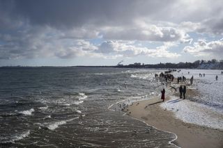 Ferie Zimowe 2026 nad Bałtykiem. Taniej Niż w Górach? Zobacz jakie miasta wybierano najczęściej! 
