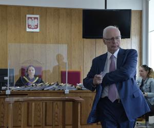 Jerzy Zięba znowu przed sądem. Głosiciel medycyny alternatywnej nie przyznaje się do zarzutów