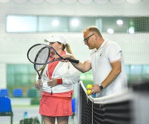 Katarzyna Niezgoda i ukochany rozgrzali kort! Spódniczka kusa, za to mimika na bogato
