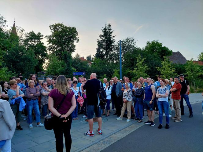 Magiczna Noc Świętojańska w Starym Fordonie. Spacer pod gwiazdami przyciągnął bydgoszczan i turystów
