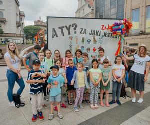 Bielsko-Biała. Zajaki po raz drugi opanują miasto. Tym razem zwrócą uwagę na problem przemocy rówieśniczej