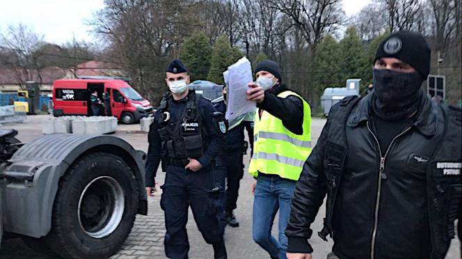 Żołnierze Rutkowskiego zbudowali mur na Podkarpaciu