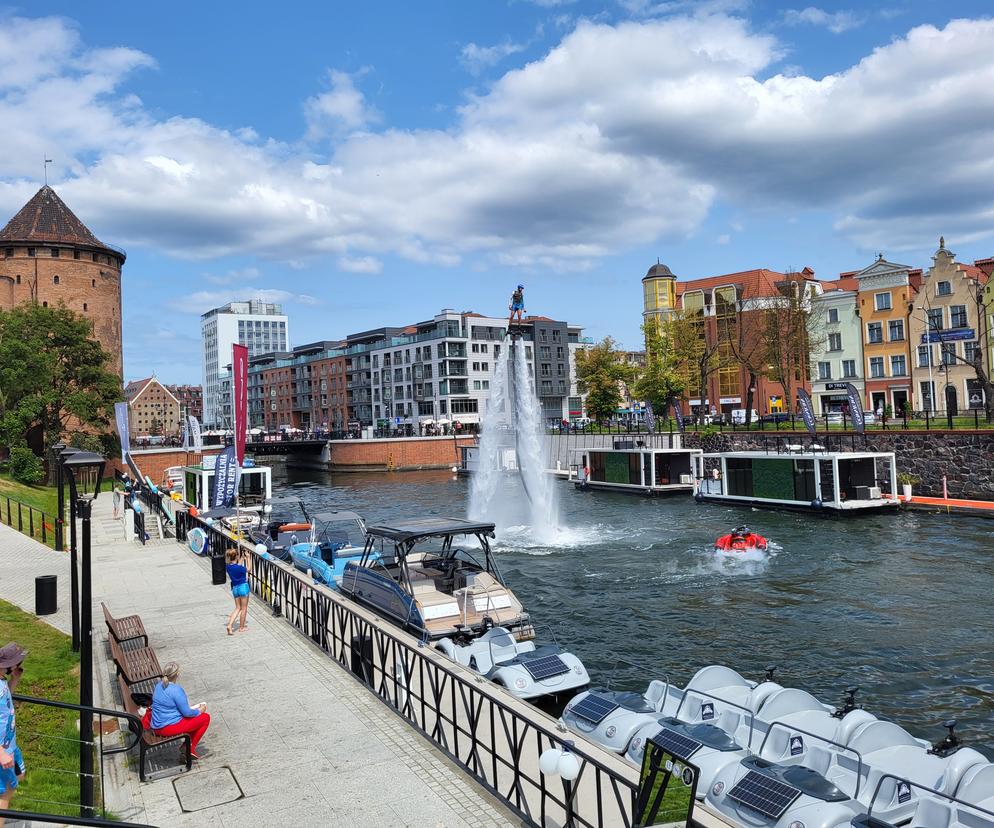Marina, widok na Mostu Stągiewny