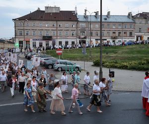 76. rocznica Cudu Lubelskiego. Procesja różańcowa w centrum Lublina