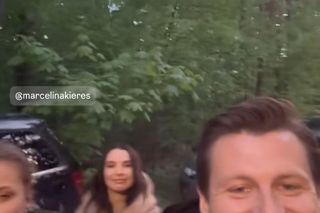 M jak miłość. Paula (Marcelina Kieres), Adam Karski (Patryk Szwichtenberg), Natalka (Dominika Suchecka)