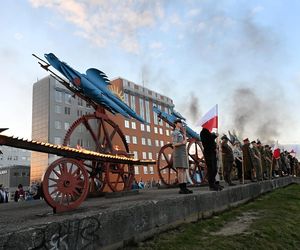 Płonące Ptaki Hasiora zapłonęły