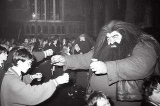 Gruba impreza rave w Hogwarcie. Tak szaleją Harry, Hermiona i Voldemort. Tych zdjęć nie odzobaczysz