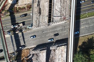 Trwa wyburzanie wiaduktów nad S86 w Katwoicach