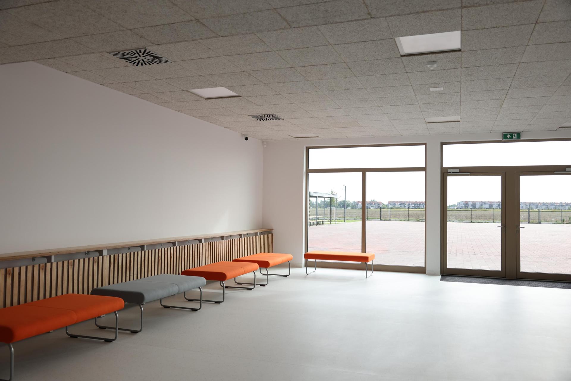 Szkoła przy ul. Asfaltowej we Wrocławiu