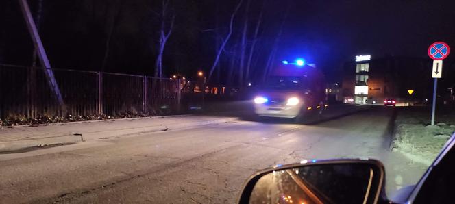 Kraków: Poteżny pożar archiwum Urzędu Miasta. Płoną dwie duże hale przy ulicy Na Załęczu. Akcja trwa [ZDJĘCIA]