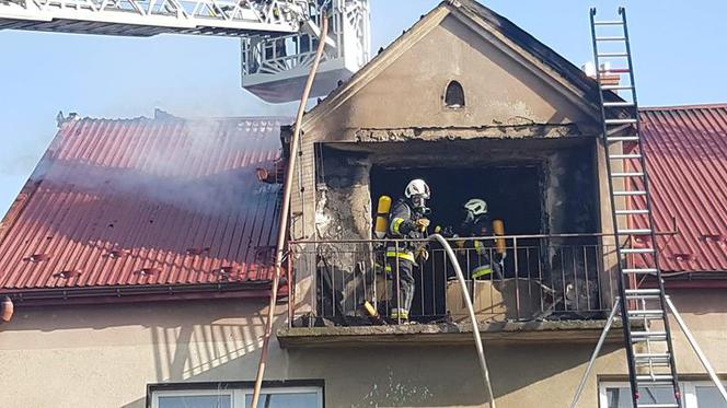 ZWŁOKI znalezione na poddaszu! TRAGICZNY pożar w Łęgu Tarnowskim!