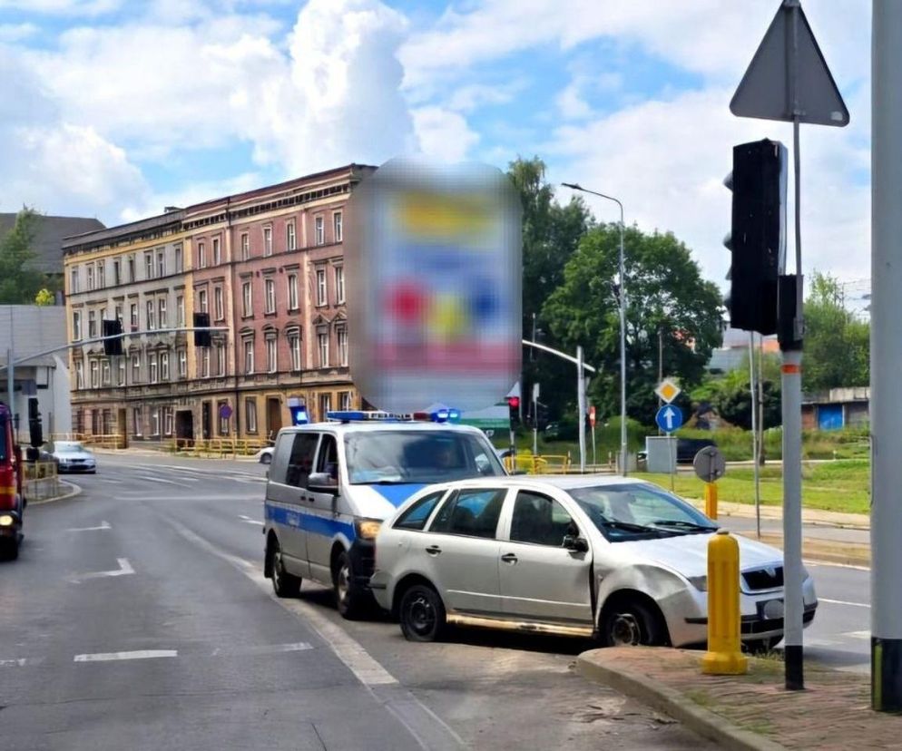 Złodziej wpadł bo wjechał w sygnalizator