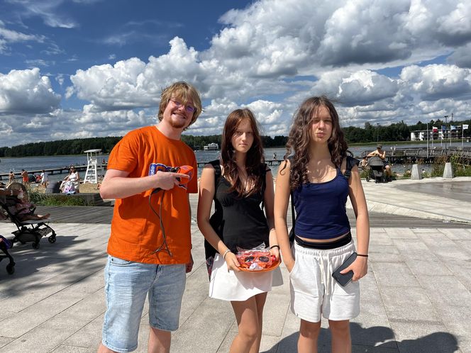 Wakacyjny patrol Eska Summer City na olsztyńskiej Plaży Miejskiej