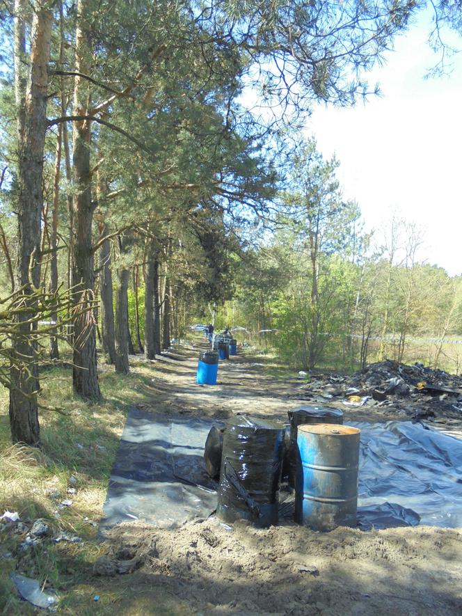 Płonęło nielegalne składowisko odpadów pod Warszawą