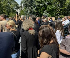 Michał Czernecki z nową partnerką na pogrzebie Joanny Kołaczkowskiej