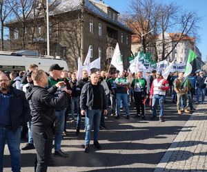 Górnicy protestowali pod ministerstwem przemysłu w Katowicach przeciwko likwidacji KWK Bielszowice