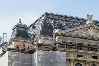 Remont Teatru Słowackiego w Krakowie. Co wróci po stu latach na dach?