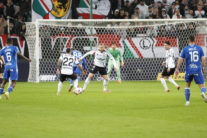 Legia Warszawa - Lech Poznań: Zdjęcia kibiców z klasyku i 13. kolejki PKO BP Ekstraklasy