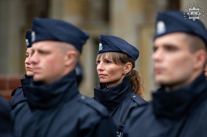 Policjantki i policjanci złożyli ślubowanie. 126 funkcjonariuszy zasiliło śląski garnizon