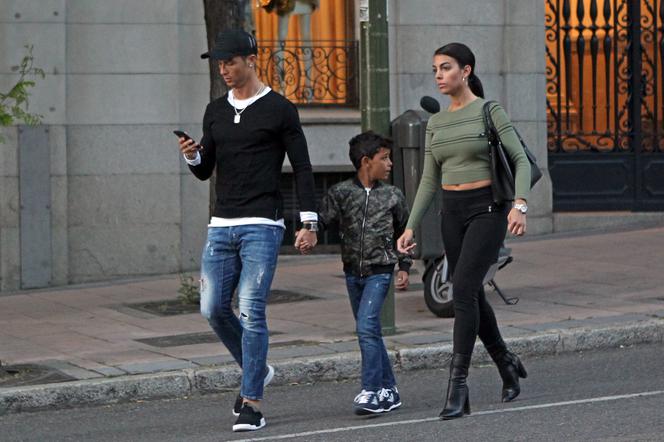Cristiano Ronaldo, jego syn i dziewczyna, Georgina Rodriguez