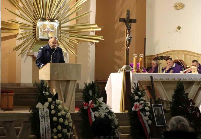 Inspektor Dariusz Krzesicki odszedł na wieczną służbę. Ostatnie pożegnanie zmarłego policjanta