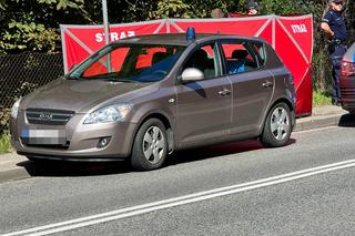 Jechał rowerem, nagle upadł na chodnik. Jego życia nie udało się uratować