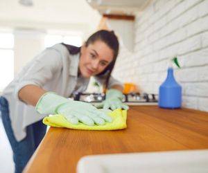Jak usunąć plamy z blatu kuchennego? Ekologiczny sposób, który zawsze działa