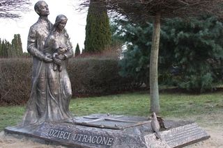 Dziś Dzień Dziecka Utraconego. W sobotę pogrzeb 88 dzieci w Słupsku. 