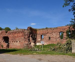 Ta miejscowość w kujawsko-pomorskim straciła prawa miejskie. Ma piękne zabytki, które warto zobaczyć [GALERIA]