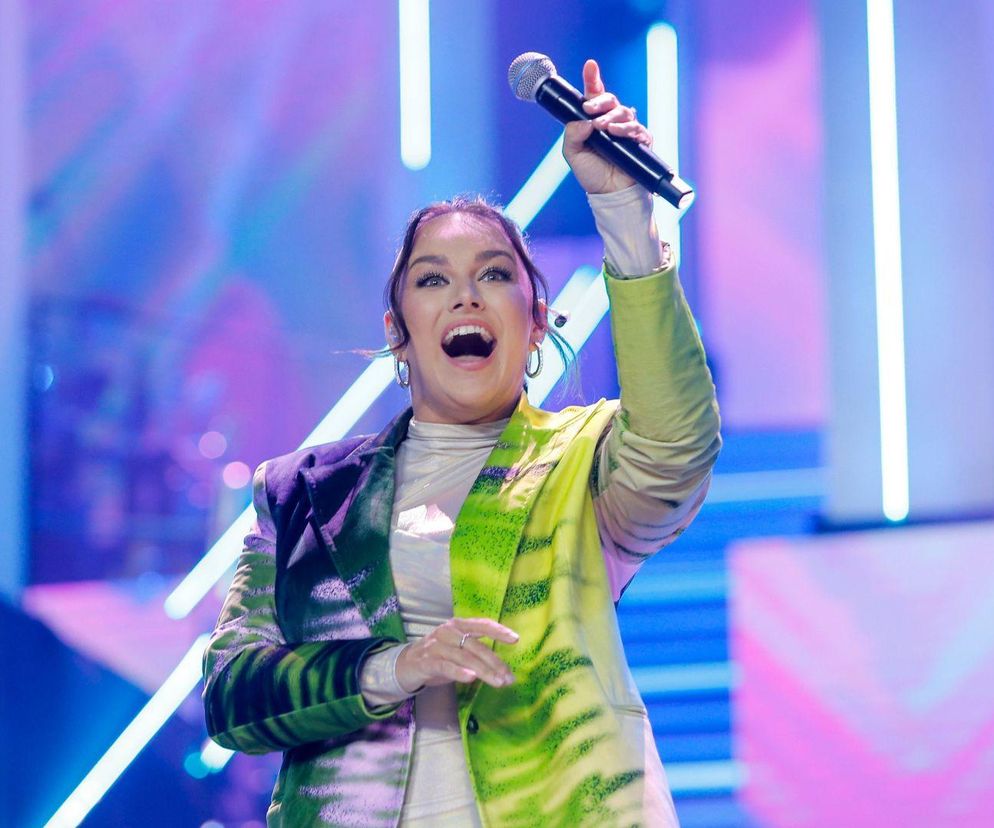 Na ostrzu Ewy Farnej. O czym jest piosenka, którą zaśpiewała Dua Lipa?