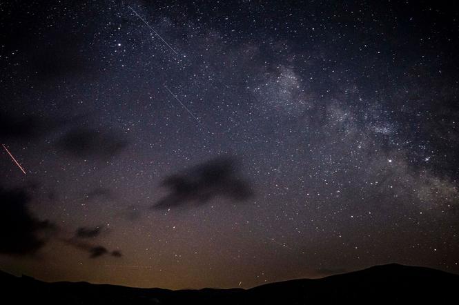 Spadające gwiazdy 2021 - KALENDARZ nocy meteorów