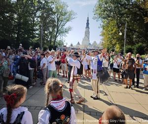 II szczyt pielgrzymkowy na Jasną Górę. Więcej pątników niż w zeszłym roku