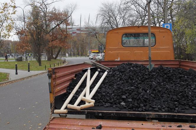 Embargo na rosyjski węgiel wchodzi w życie. Zabraknie węgla w Polsce? 